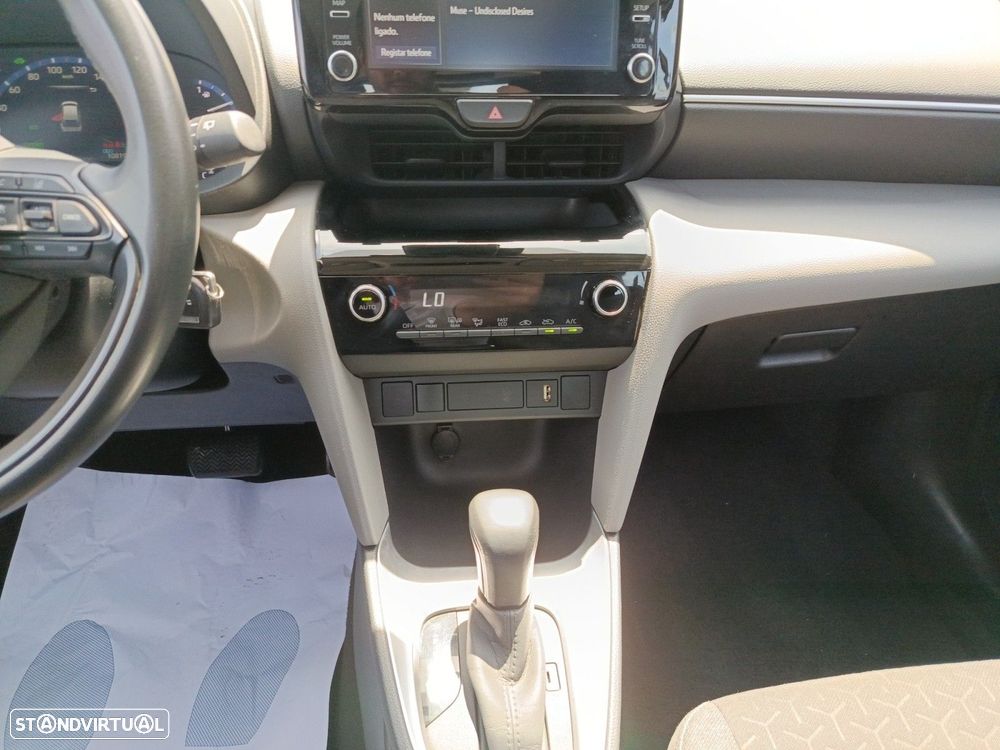 Toyota Yaris Cross 1.5 HDF Comfort Plus - 11