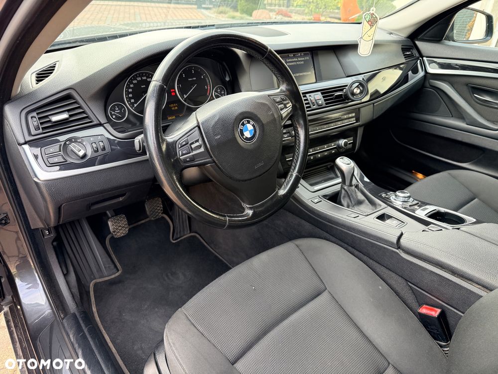 BMW Seria 5 520d - 11