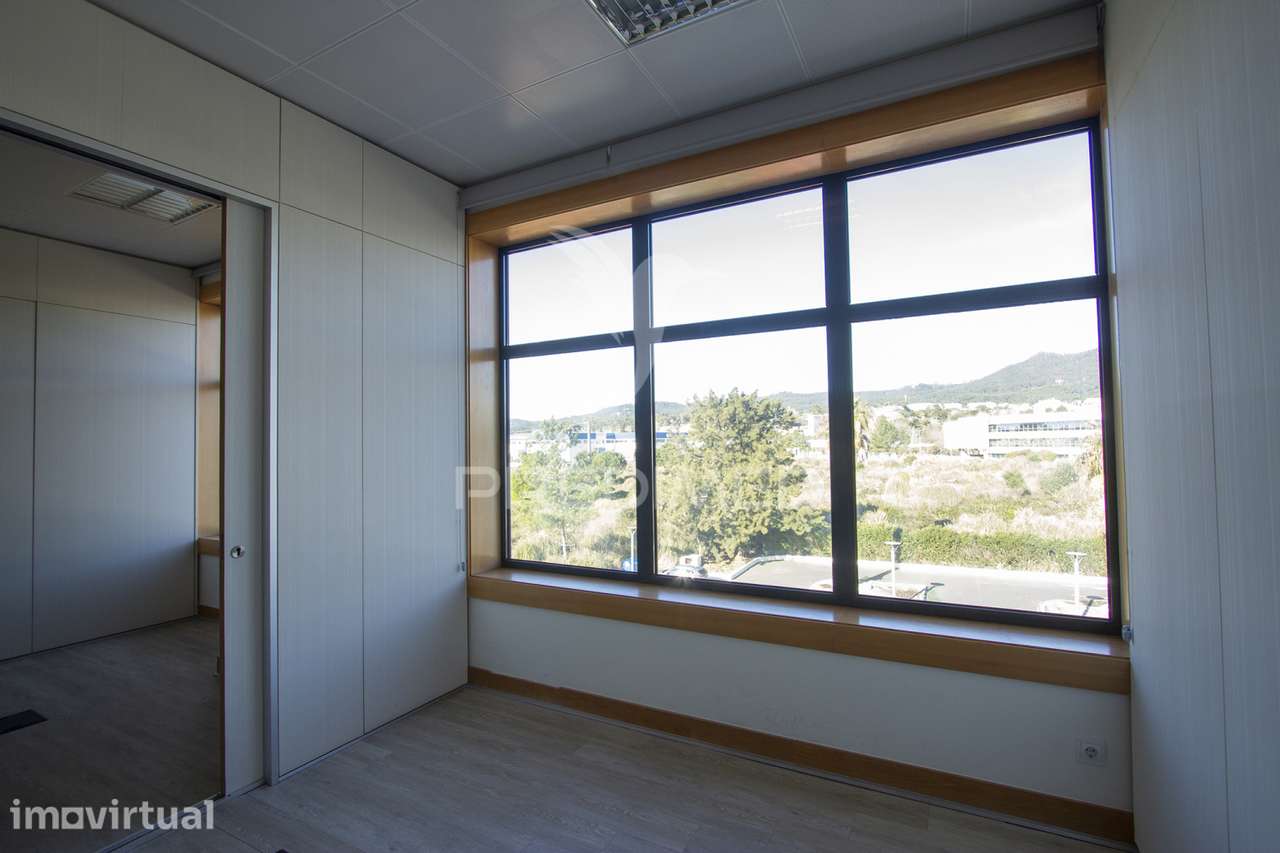Centro de escritorios na Beloura / Sintra - Grande imagem: 5/25