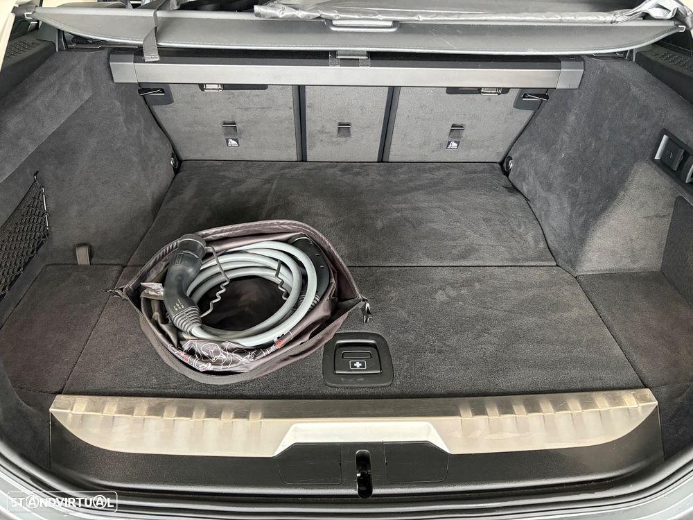 BMW 330 - 25