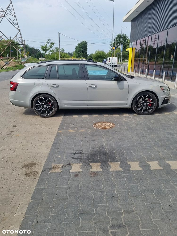 Skoda Octavia 2.0 TSI RS DSG - 11