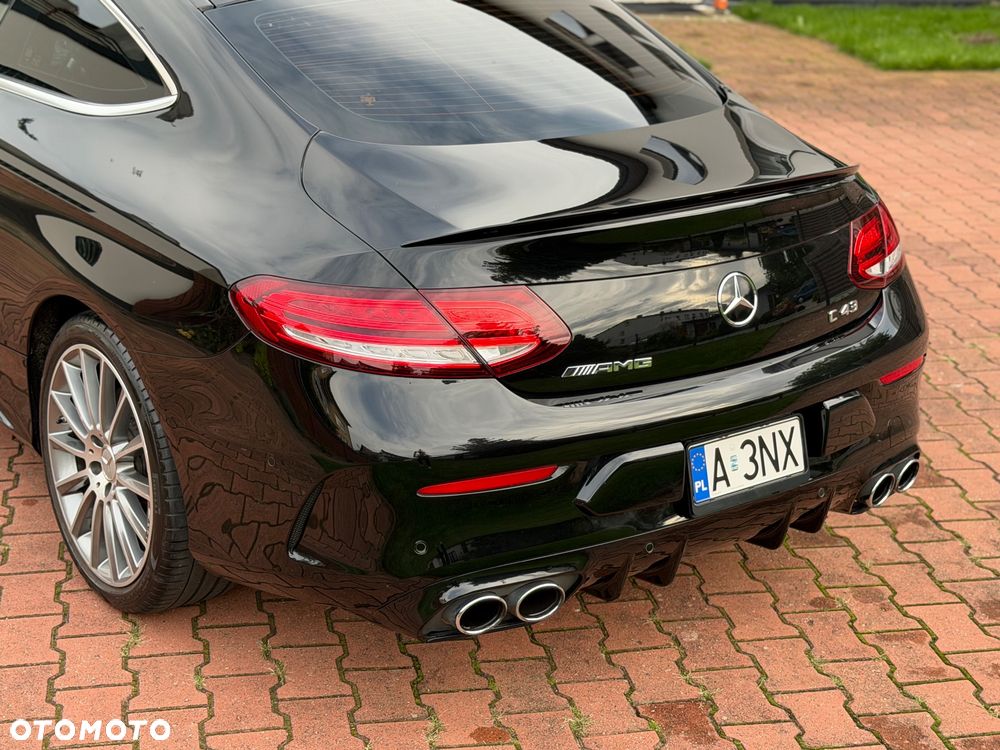Mercedes-Benz Klasa C AMG 43 4Matic 9G-TRONIC - 19