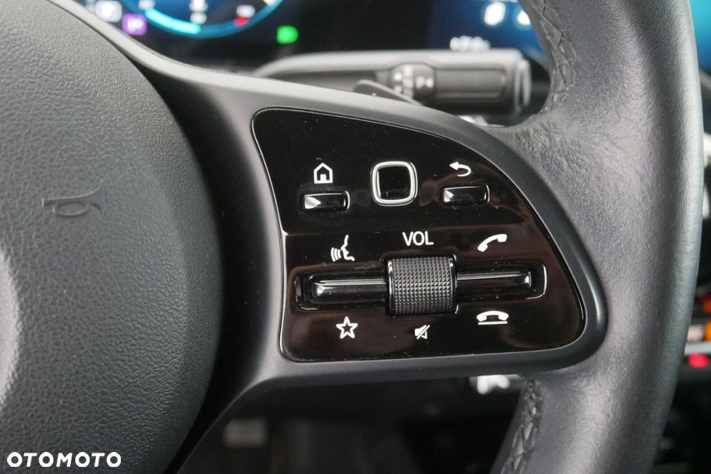 Mercedes-Benz GLB - 26