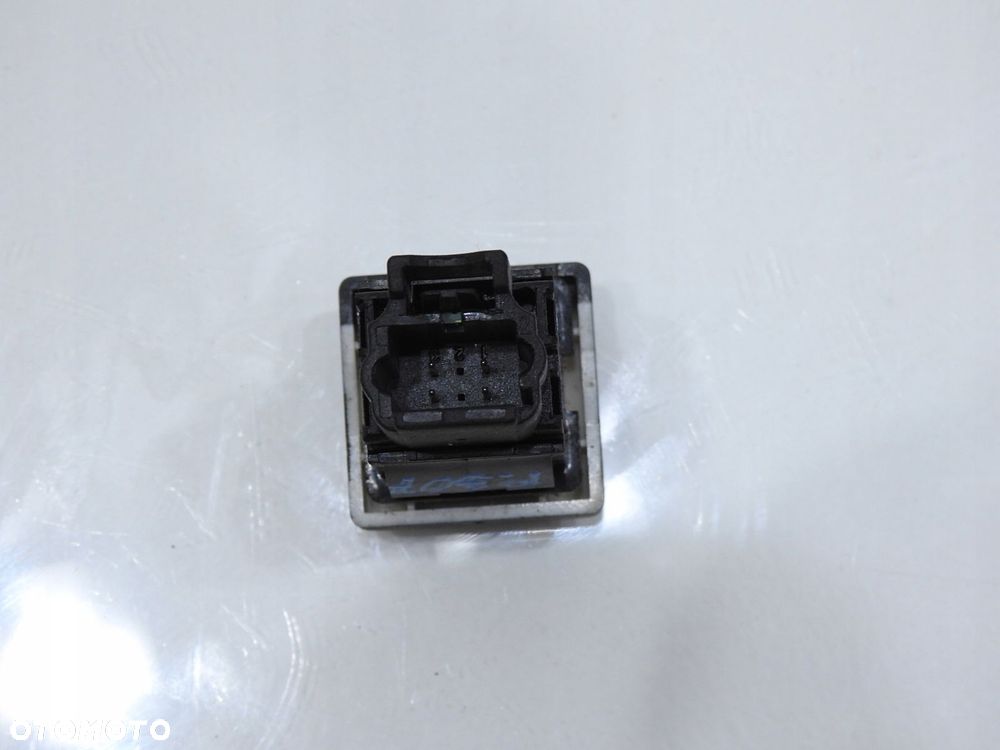 PRZEŁĄCZNIK PODGRZEWANIA FOTELA PEUGEOT 307 LIFT - 4