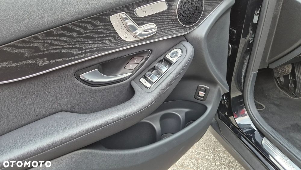 Mercedes-Benz GLC 300 4-Matic - 3
