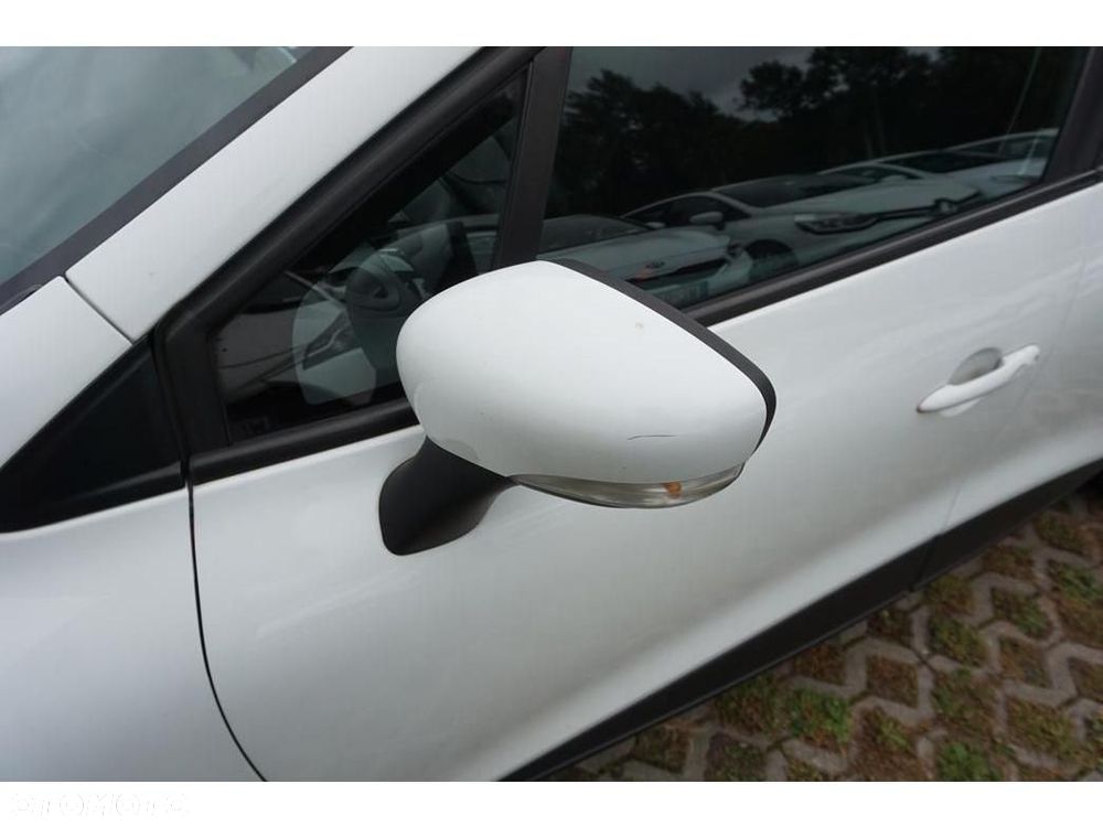 Renault Clio - 33