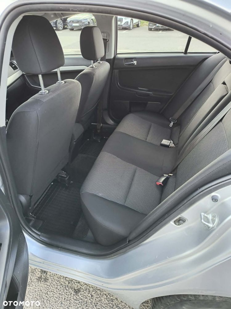 Mitsubishi Lancer 1.8 Invite - 14