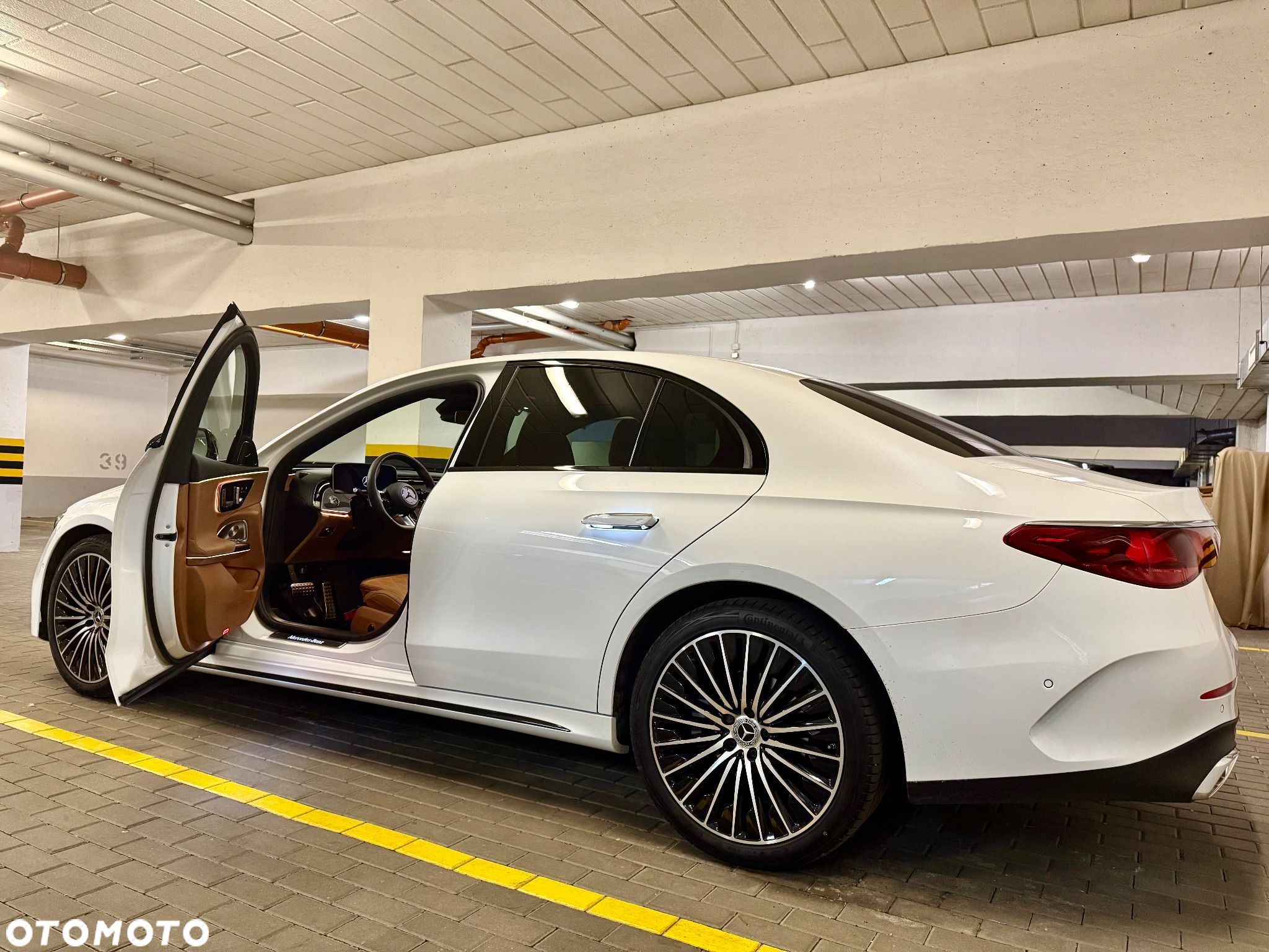 Mercedes-Benz Klasa E 200 mHEV AMG 9G-Tronic - 1