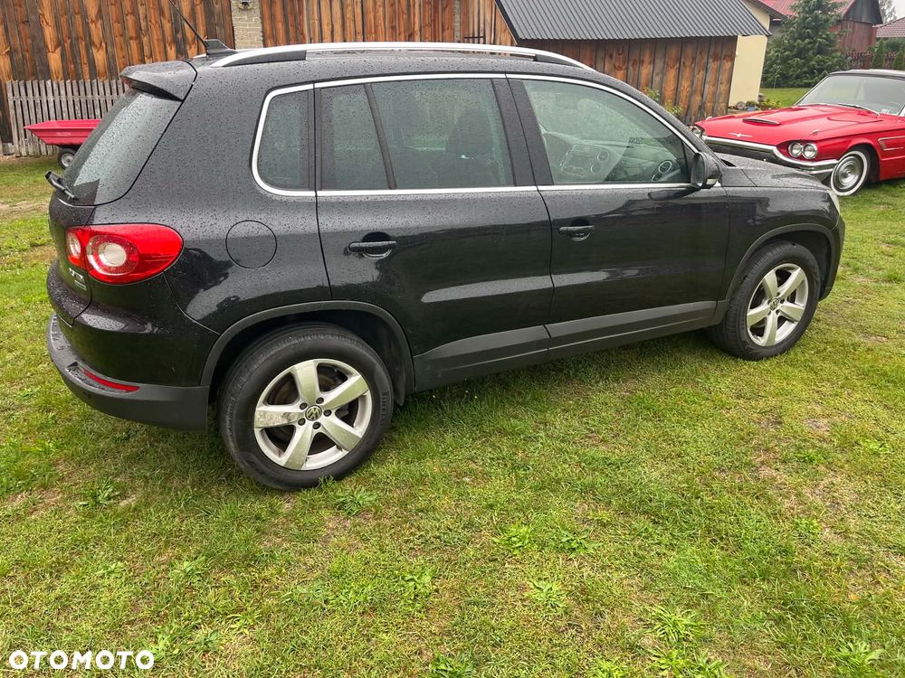 Volkswagen Tiguan 2.0 TDI DPF BlueMotion Technology Trend & Fun - 16