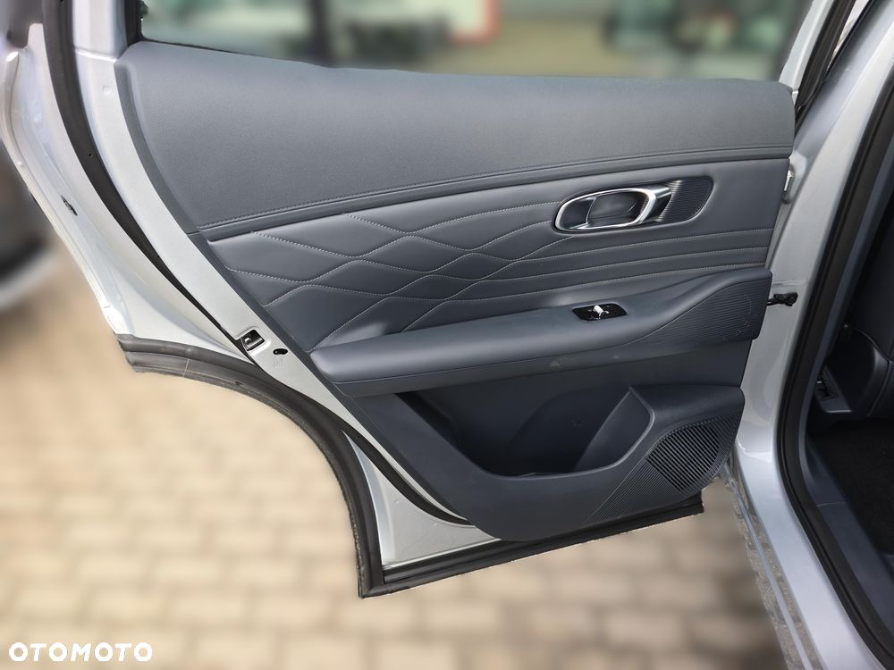 Geely Starray EM-i 1.5 PHEV Pro - 8