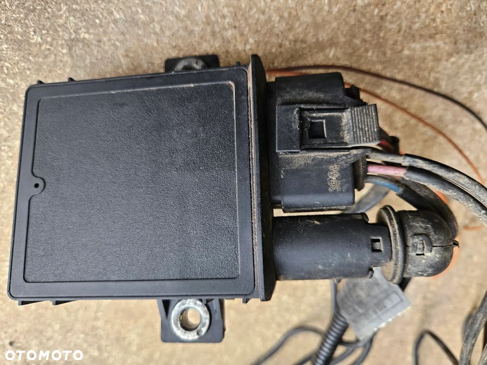 BMW X5 E53 E60  3.0 D sterownik świec żarowych - 2