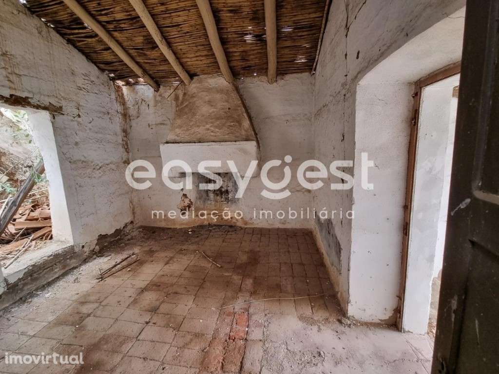 Moradia para recuperar localizada em Santo Aleixo da Restauração - Grande imagem: 3/15