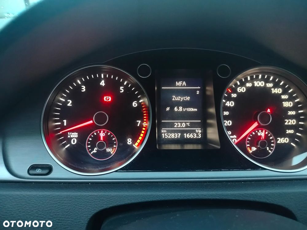 Volkswagen Passat - 9