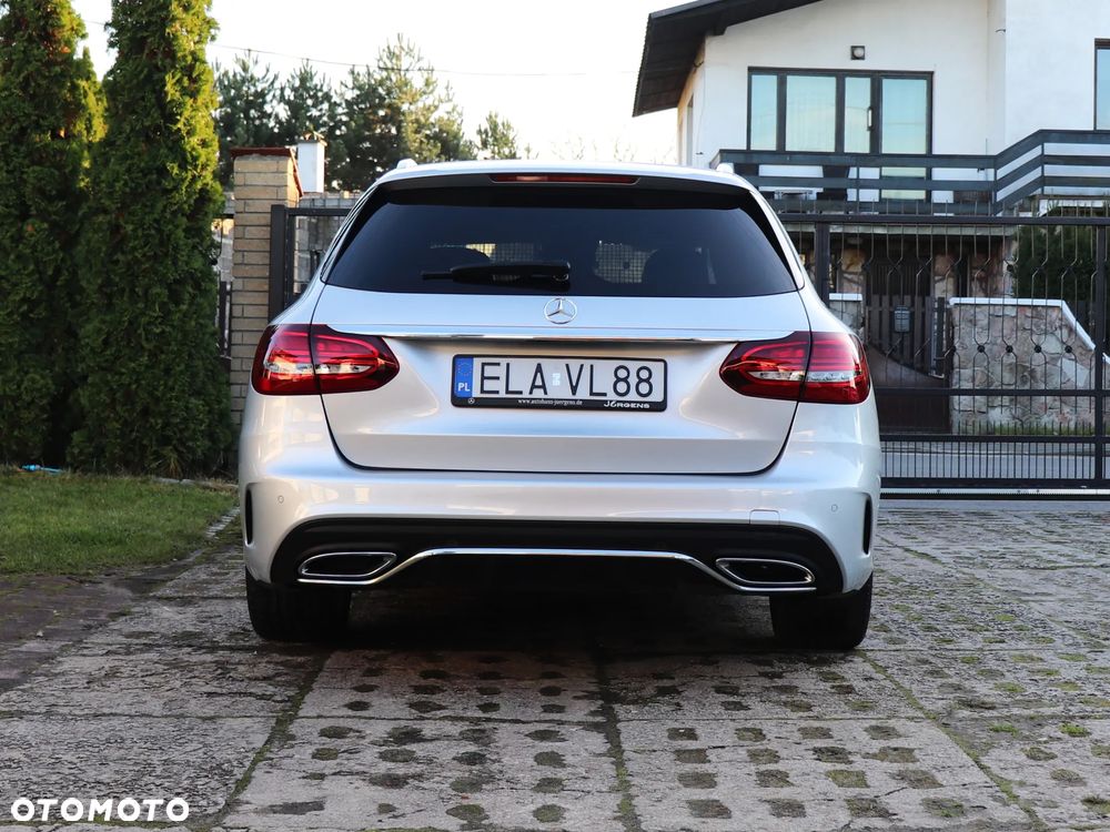 Mercedes-Benz Klasa C 220 d 4Matic T 9G-TRONIC AMG Line - 13