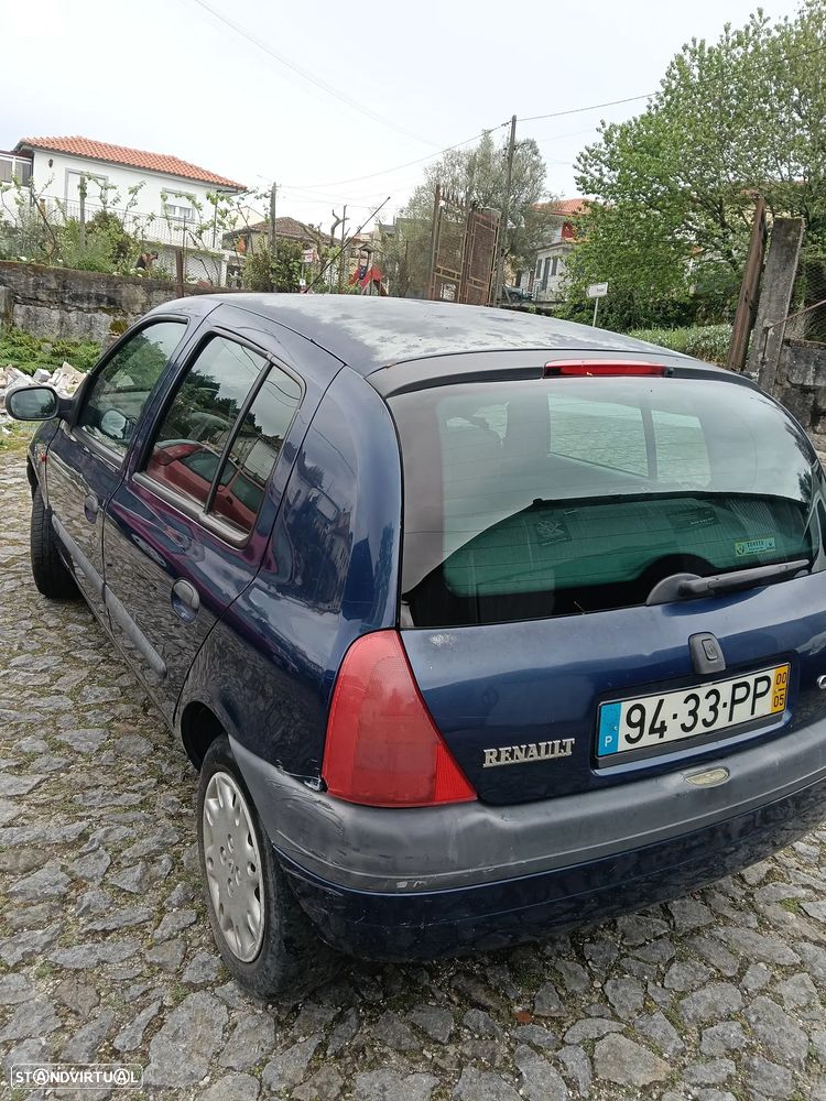 Renault Clio 1.2 RT - 4