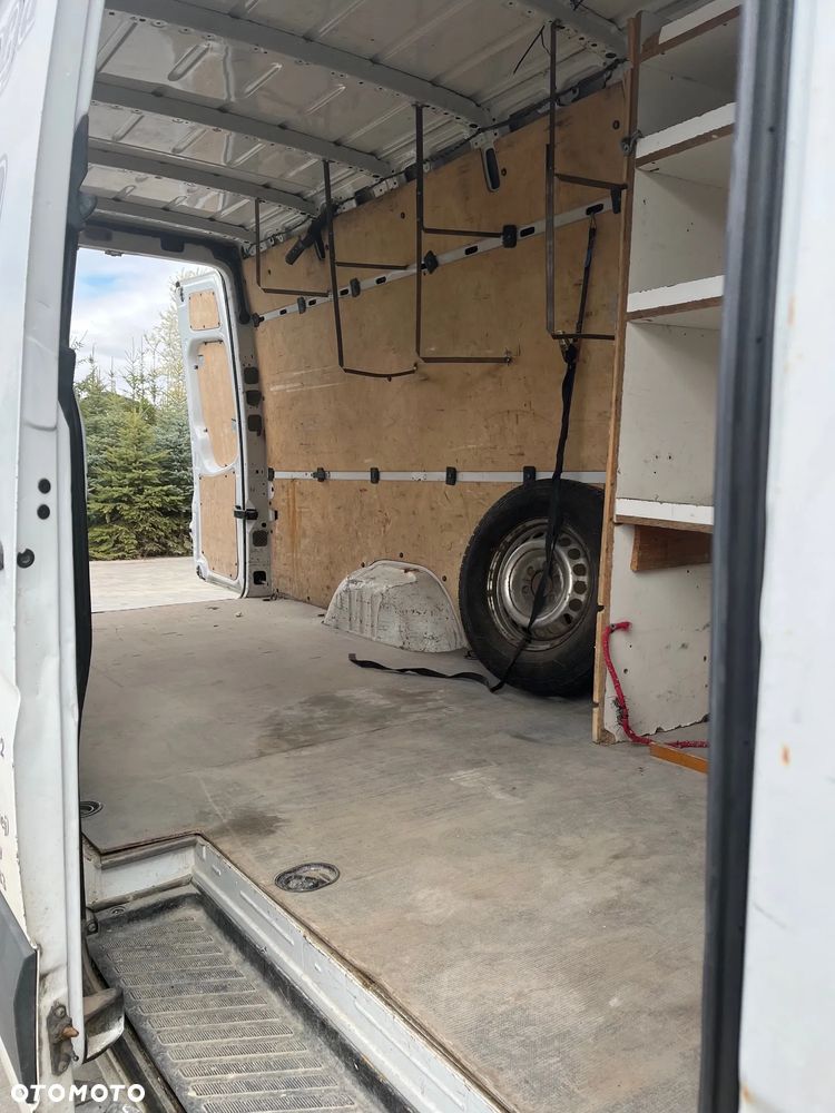 Mercedes-Benz Sprinter - 6