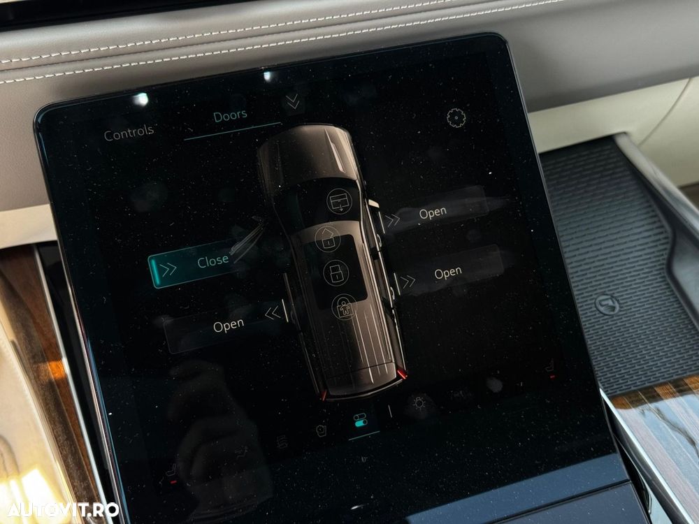 Cadillac Escalade - 21