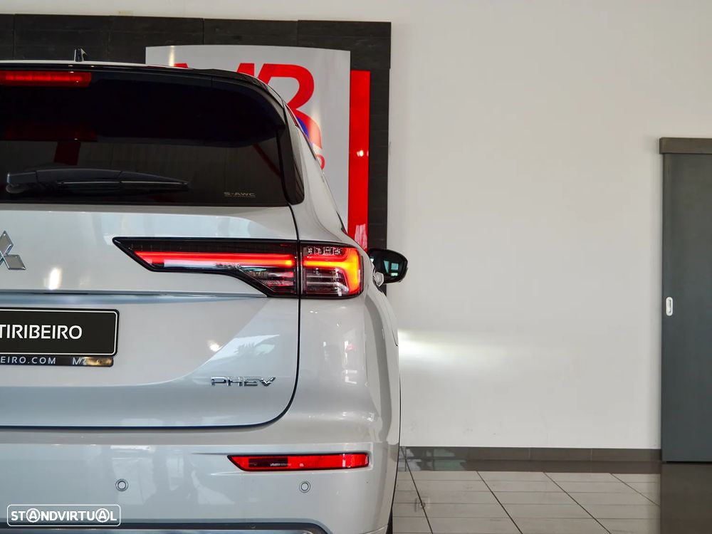 Mitsubishi Outlander 2.4 PHEV Instyle - 10