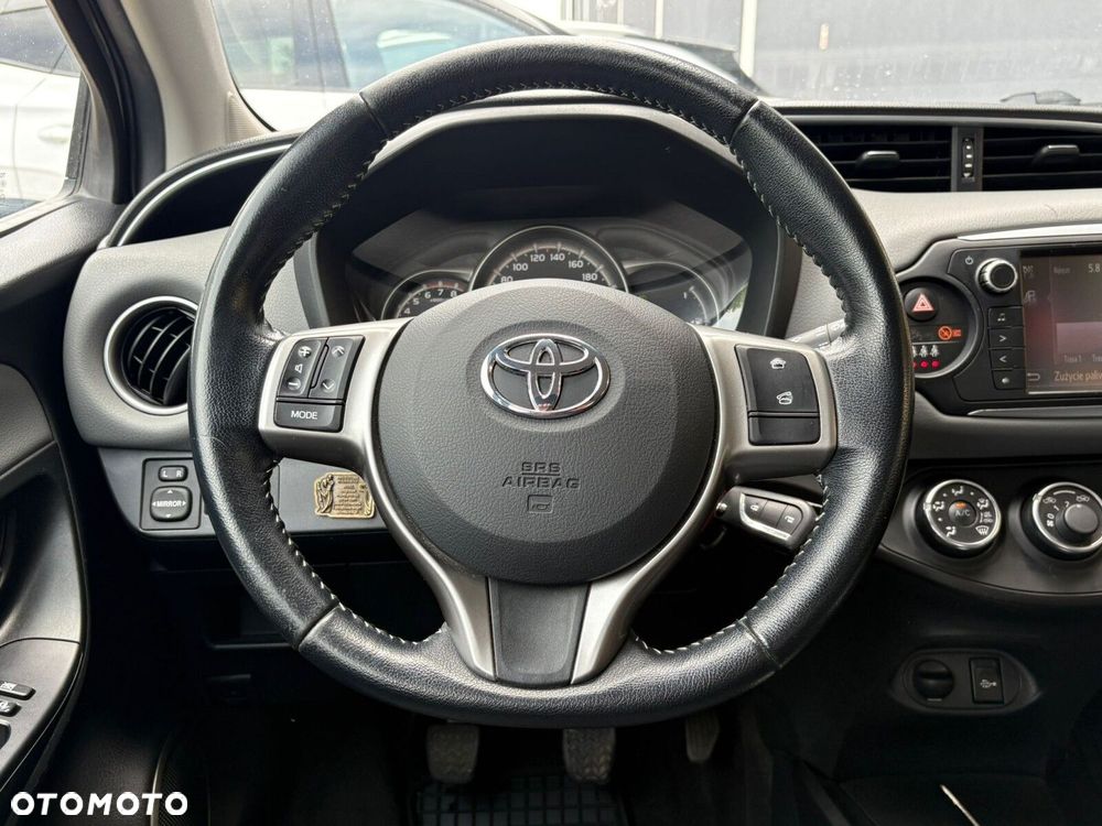 Toyota Yaris 1.33 Premium EU6 - 7