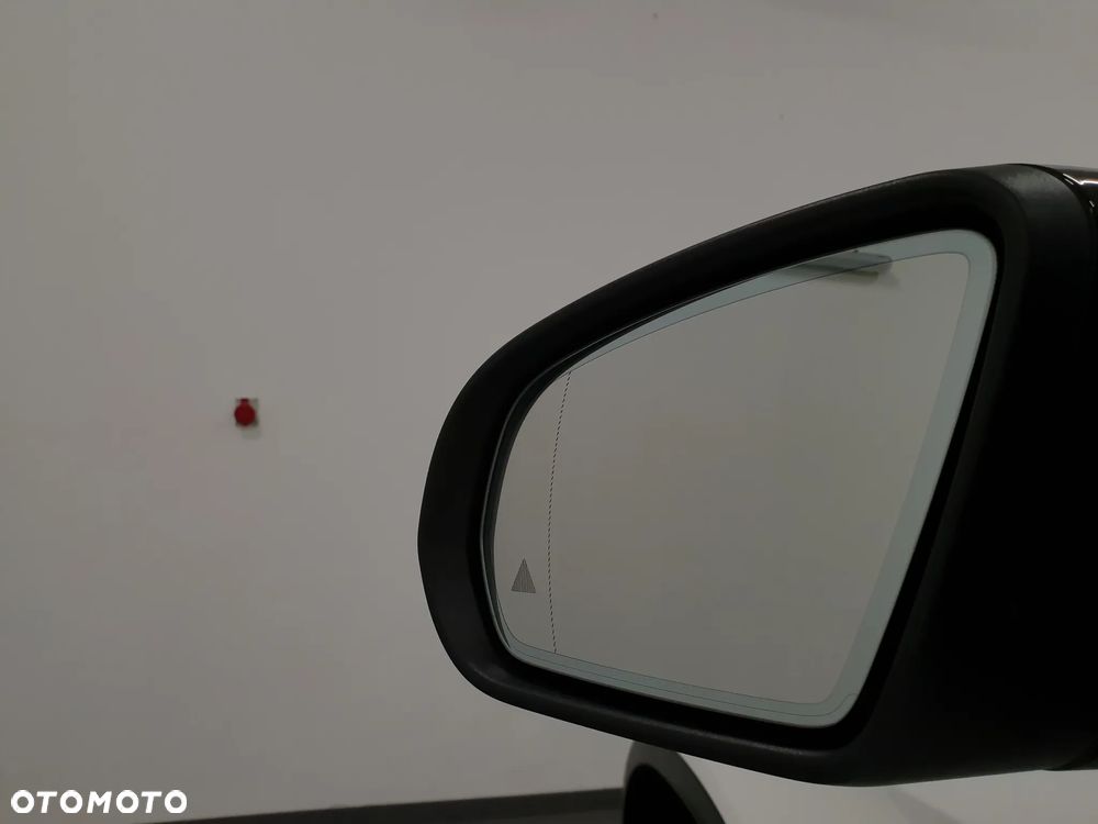 Mercedes-Benz GLC 220 d 4Matic 9G-TRONIC AMG Line Plus - 30