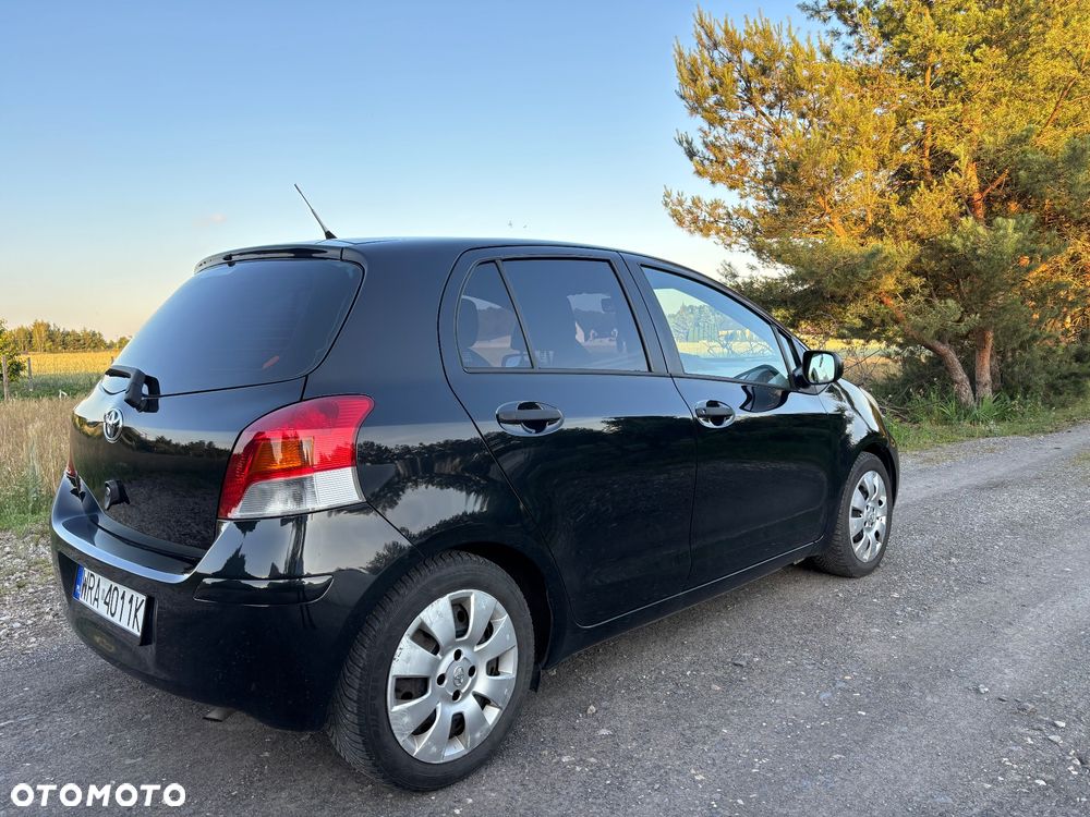 Toyota Yaris - 2