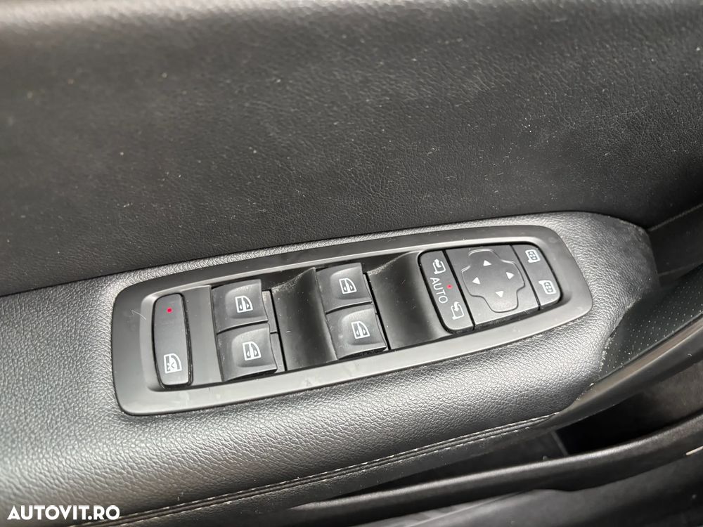 Renault Megane ENERGY dCi 110 EDC INTENS - 26