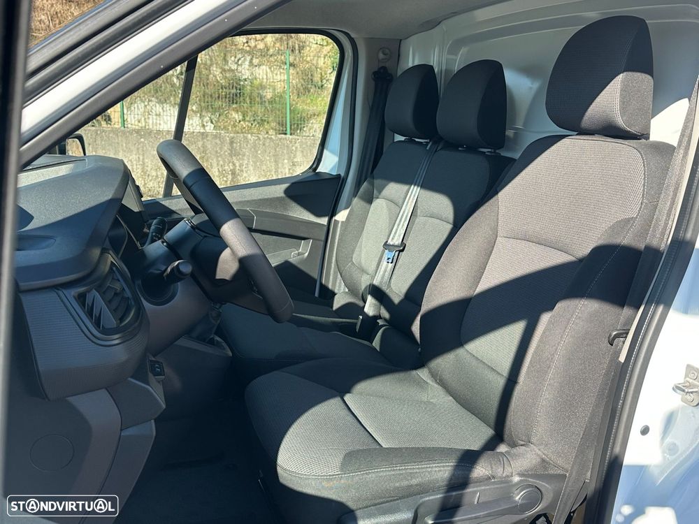 Renault Trafic 2.0 dCi L1H2 Teto Alto | Fibrada - 4