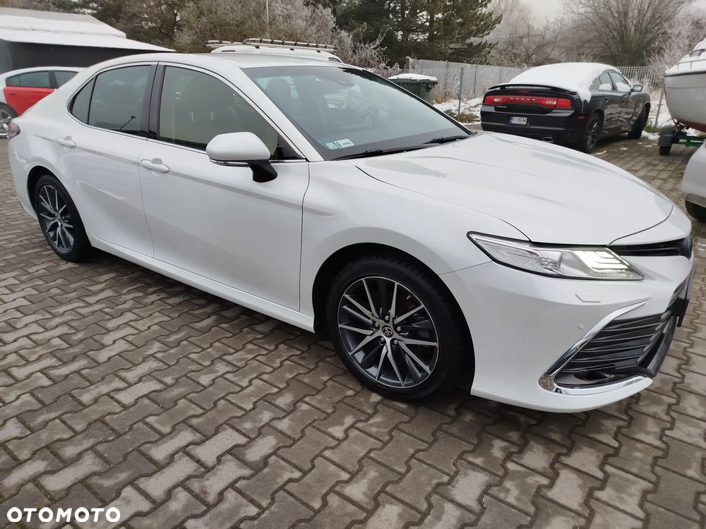 Toyota Camry 2.5 Hybrid Executive CVT - 1