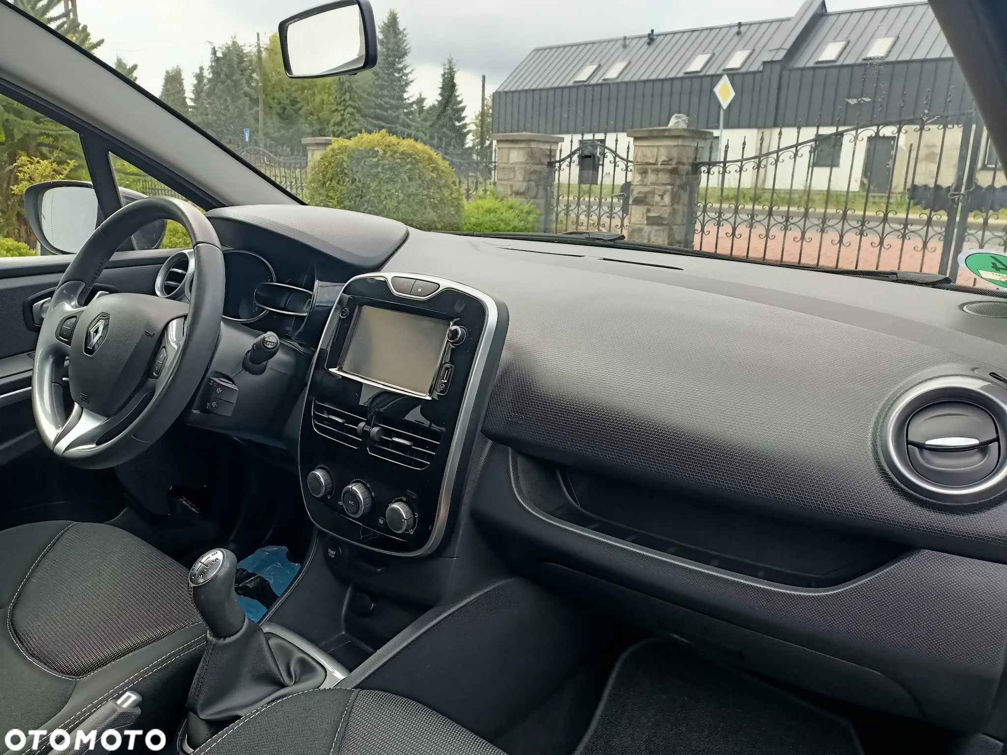 Renault Clio - 21