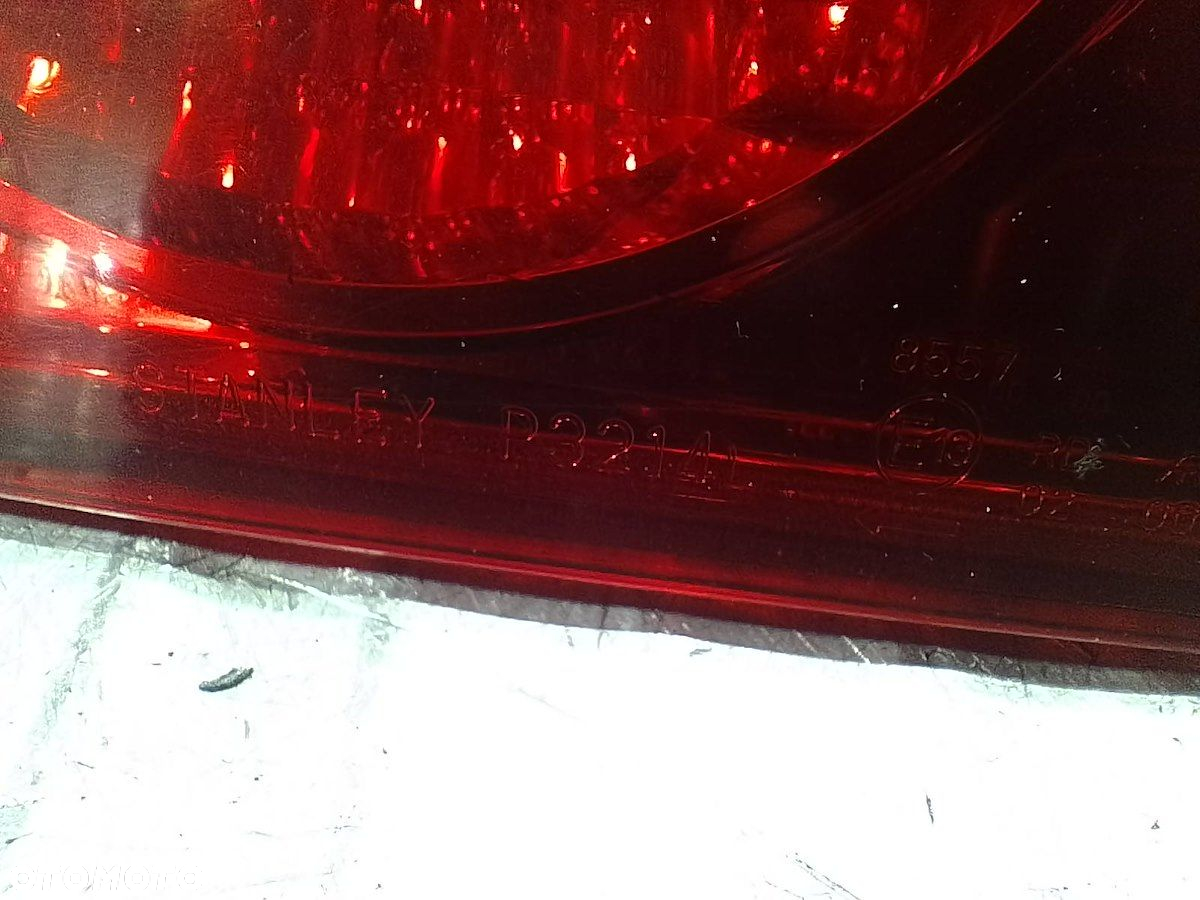 LAMPA TYLNA LEWA W KLAPE HONDA ACCORD VII P3214L - 4