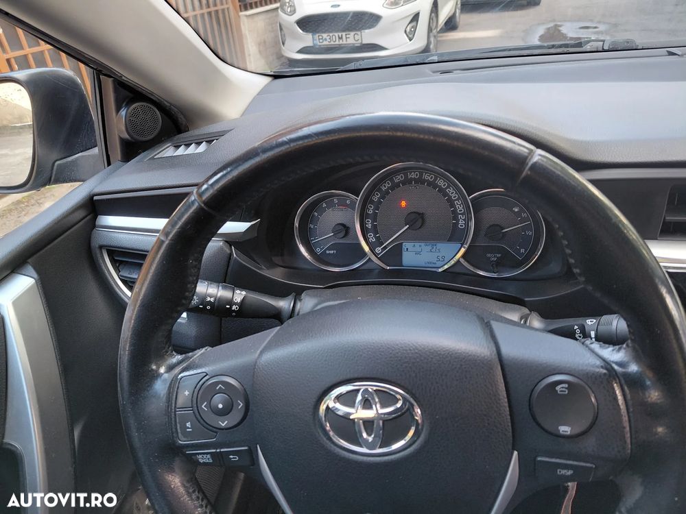 Toyota Corolla 1.4 D-4D Luna - 5
