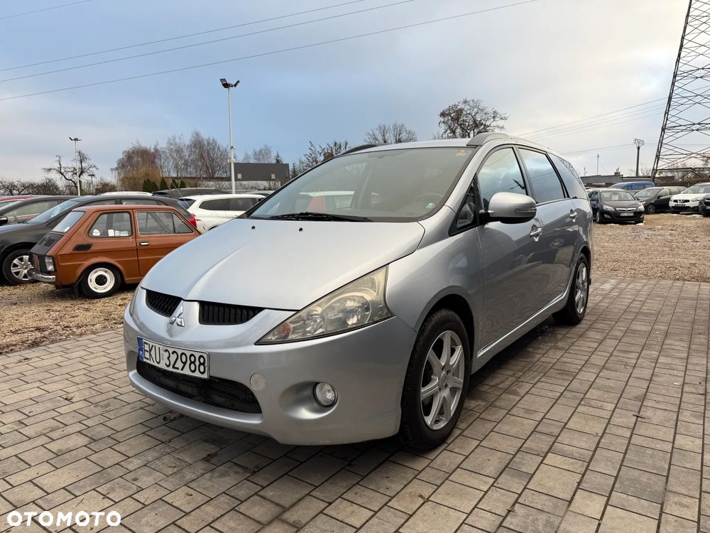 Mitsubishi Grandis 2.4 Inform - 10