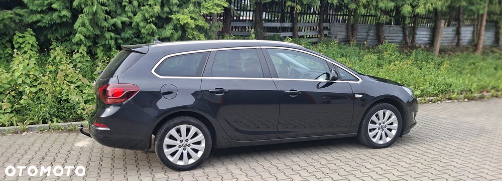 Opel Astra 1.4 T Cosmo EU6 - 9