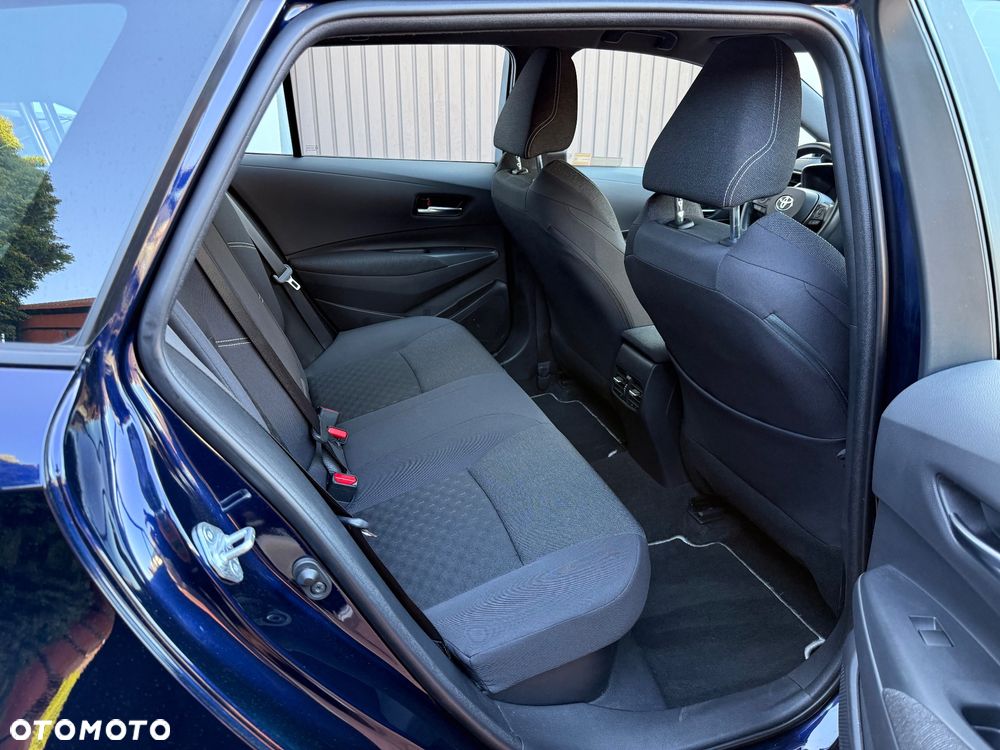 Toyota Corolla - 10