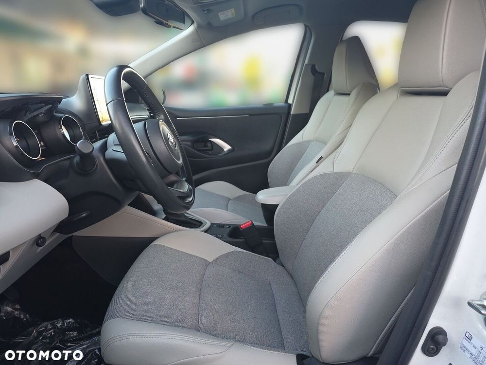 Toyota Yaris - 15