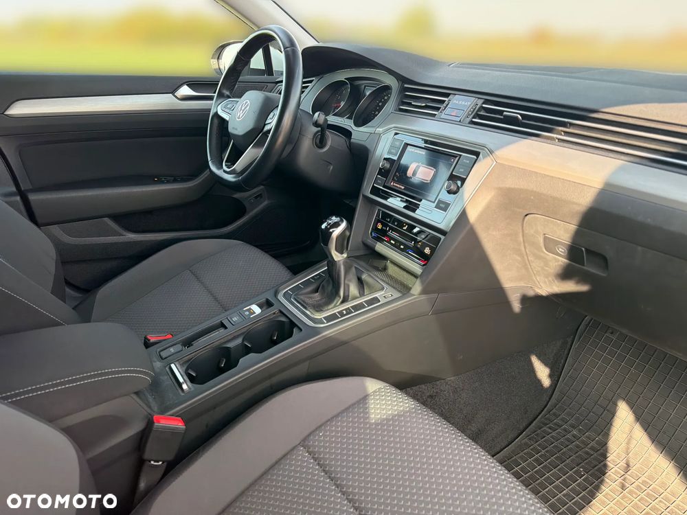 Volkswagen Passat 1.5 TSI EVO Essence - 17