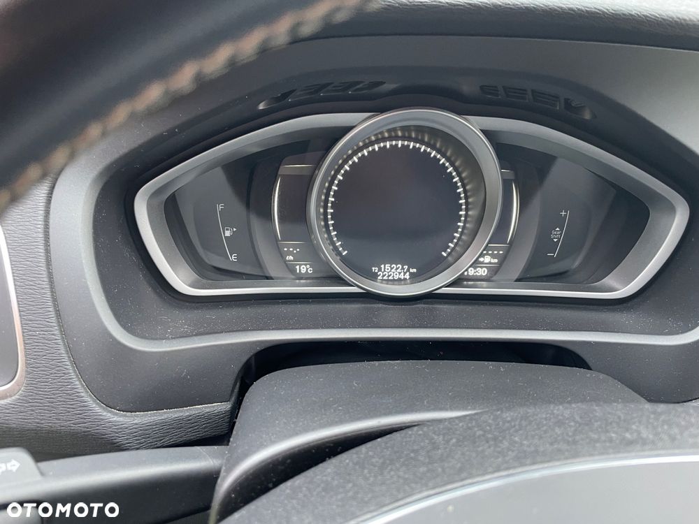 Volvo V40 D2 Drive-E R-Design Kinetic - 16