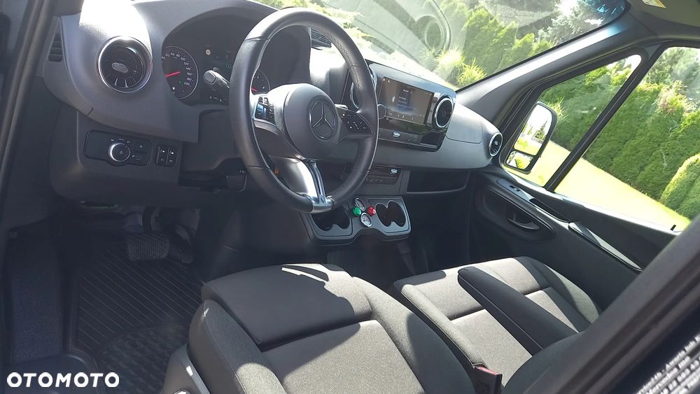 Mercedes-Benz Sprinter - 3