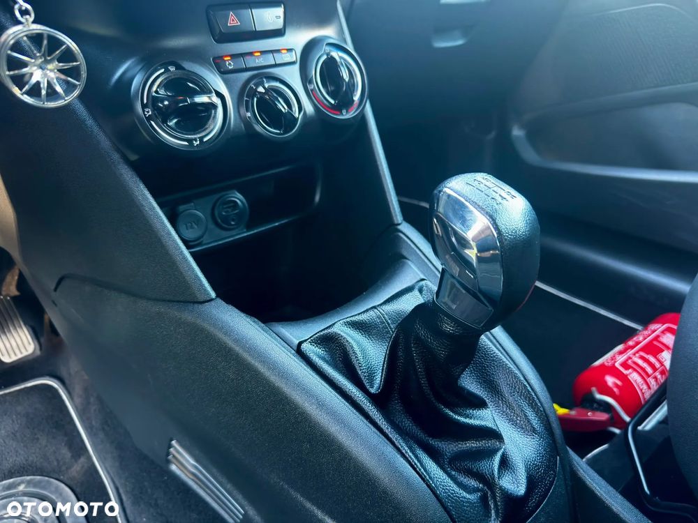 Peugeot 208 82 PureTech Style - 21
