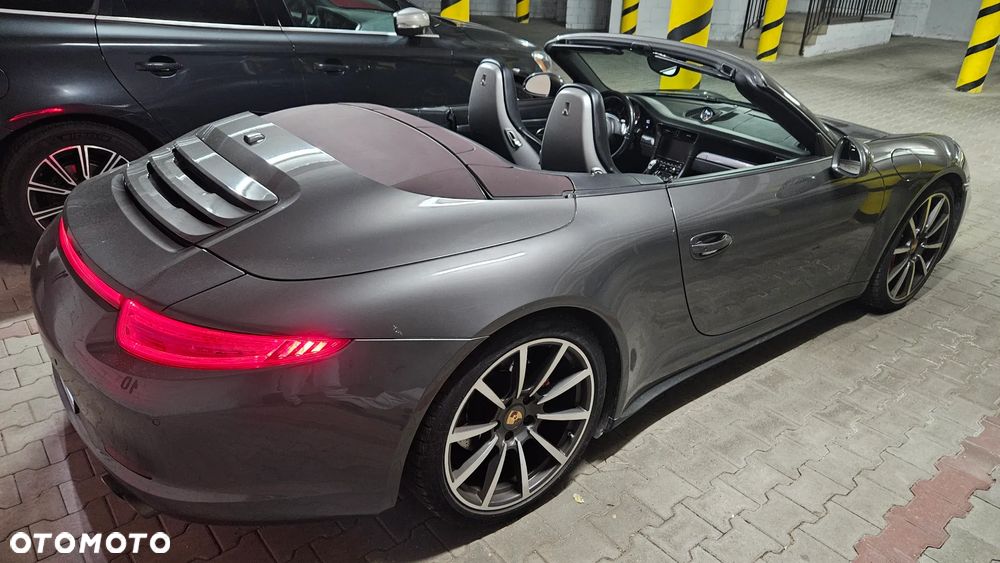 Porsche 911 Carrera 4S PDK Cabrio - 9