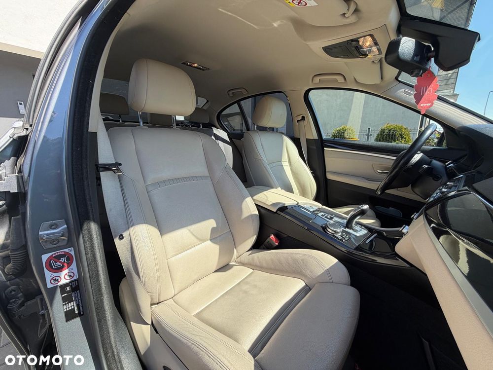 BMW Seria 5 520d xDrive Luxury Line - 11