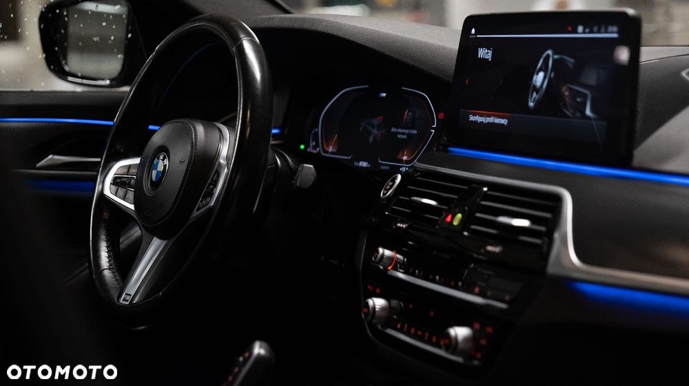 BMW Seria 5 530i xDrive mHEV M Sport sport - 13