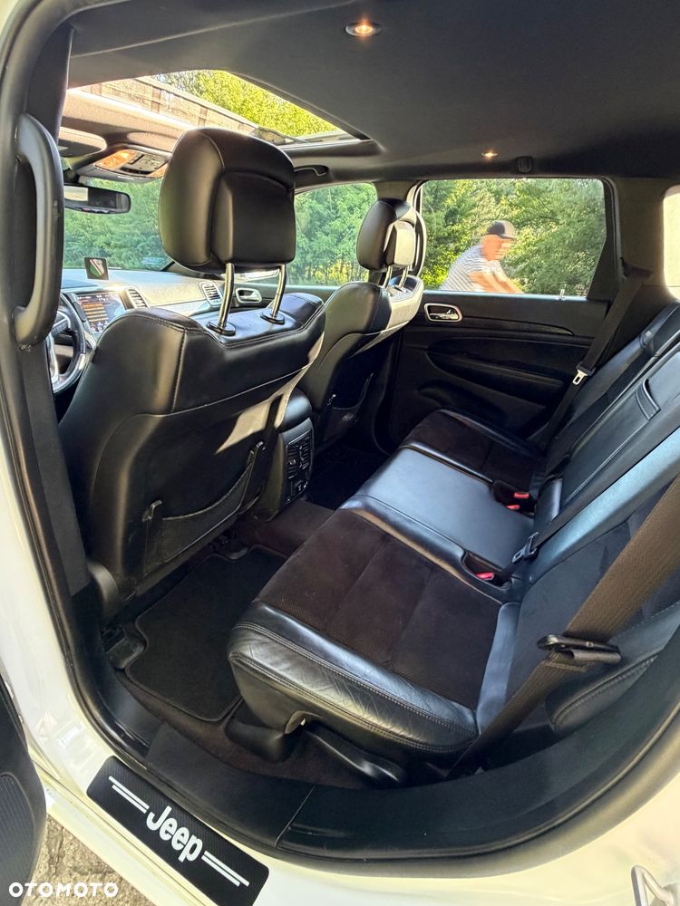 Jeep Grand Cherokee - 9