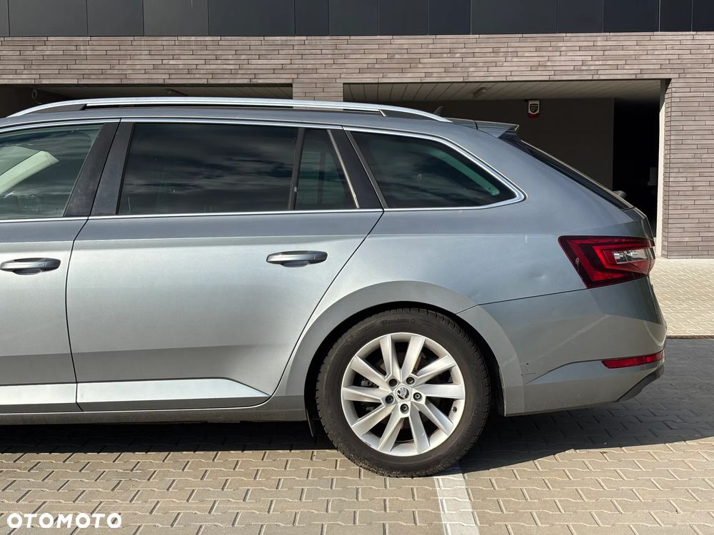 Skoda Superb 2.0 TDI Style DSG - 8