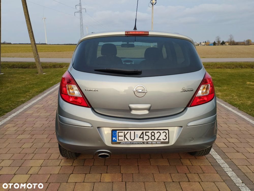 Opel Corsa 1.4 16V 150 Jahre - 5