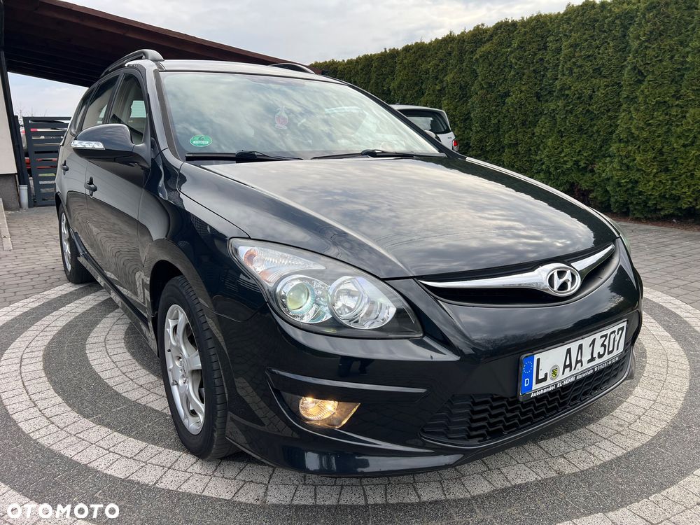 Hyundai i30 1.6 CRDi Comfort EU5 - 4