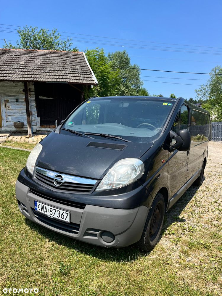 Opel Vivaro - 1