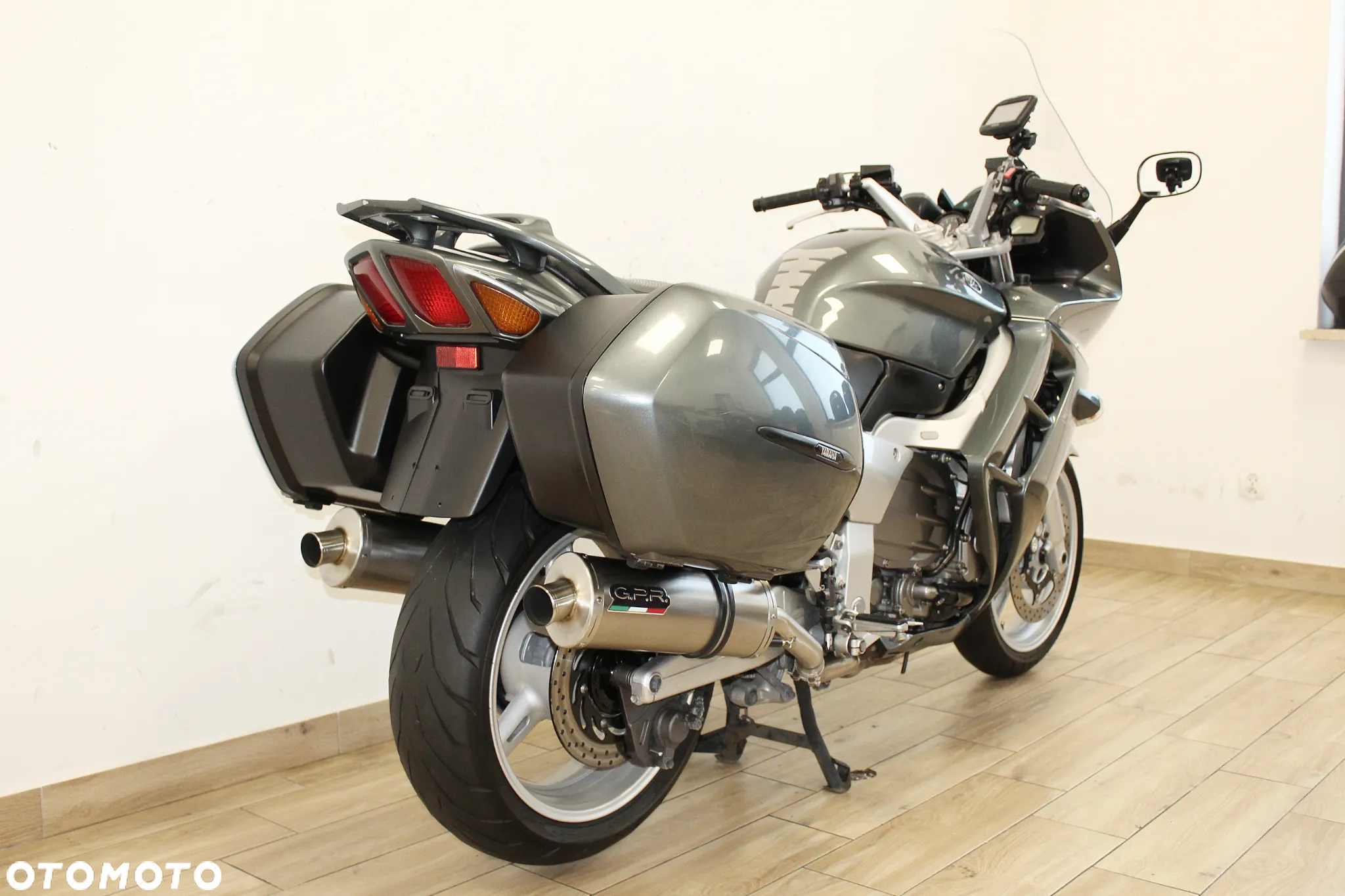 Yamaha FJR - 13