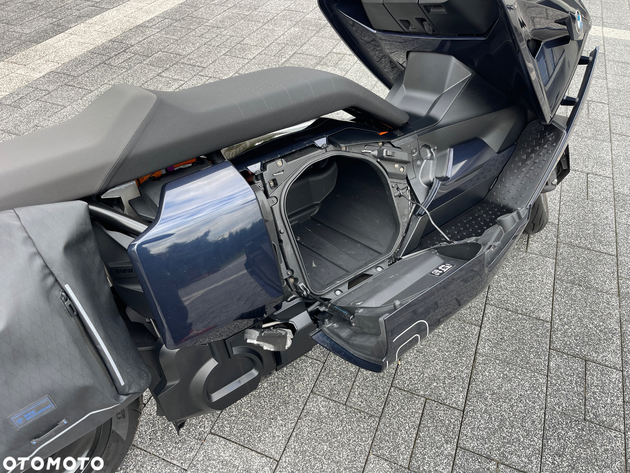 BMW CE 04 - 14