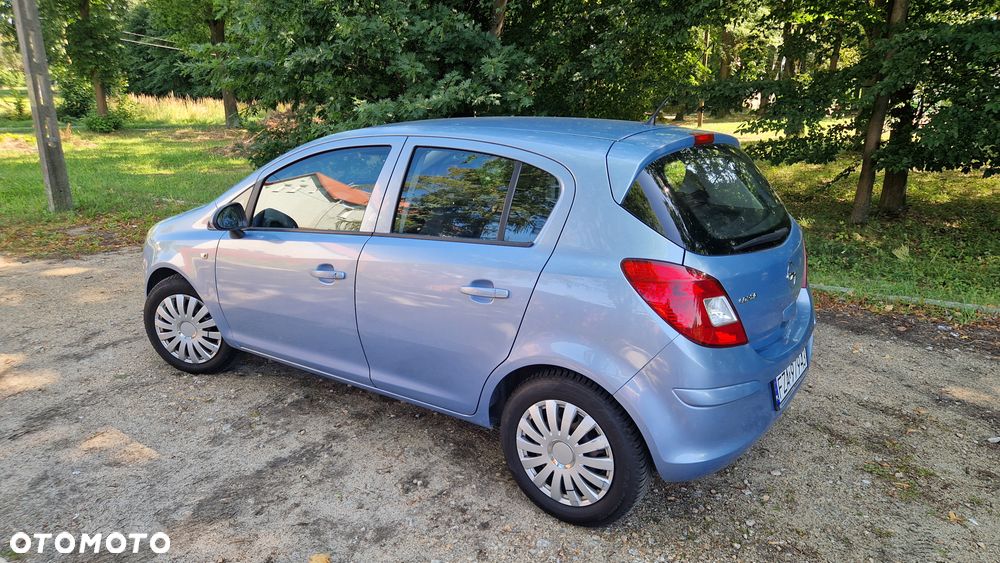 Opel Corsa 1.2 16V Essentia - 16